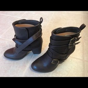 8.5 brown boots new in box never worn